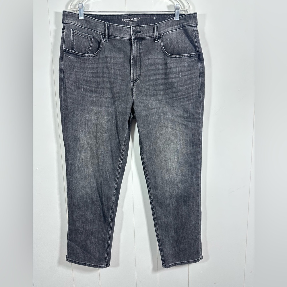Chicos Size 3R - 12RUS Boyfriend Ankle Dark Wash Denim Jeans Stretch Gray